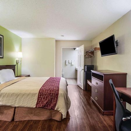 Rodeway Inn Bolivar Екстериор снимка