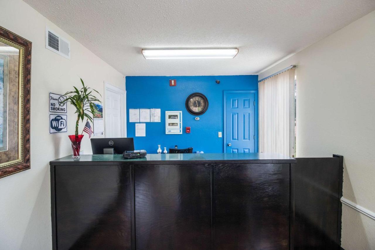Rodeway Inn Bolivar Екстериор снимка