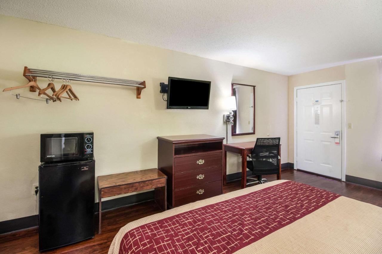 Rodeway Inn Bolivar Екстериор снимка