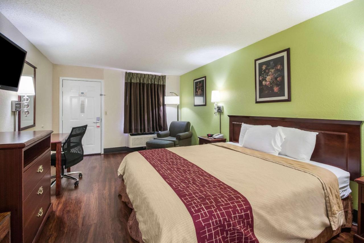 Rodeway Inn Bolivar Екстериор снимка