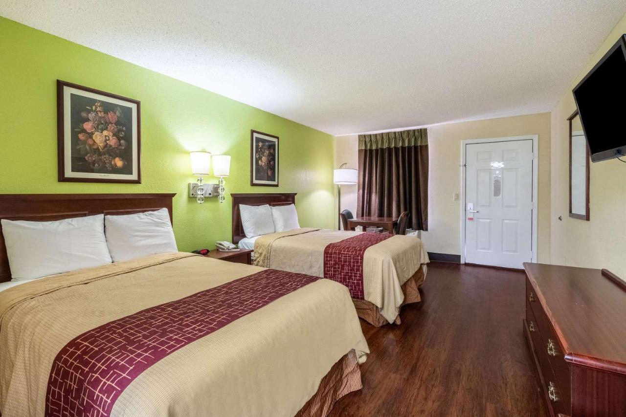 Rodeway Inn Bolivar Екстериор снимка